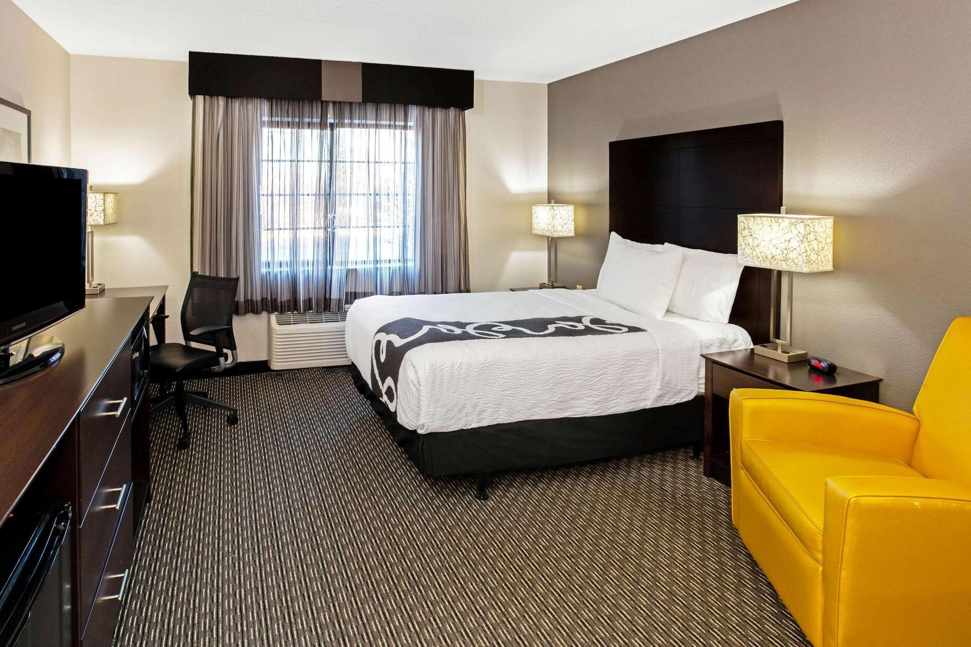 La Quinta By Wyndham Milwaukee 3*