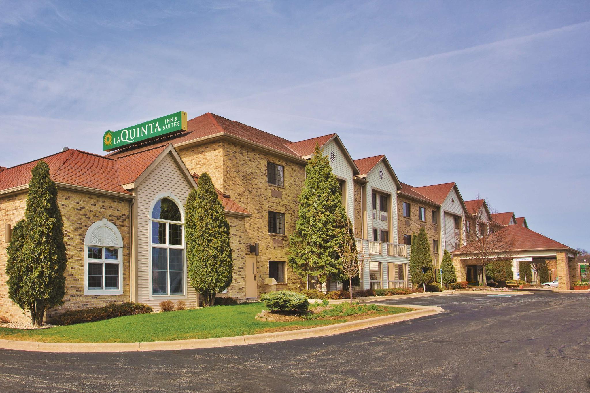 La Quinta By Wyndham Milwaukee Delafield